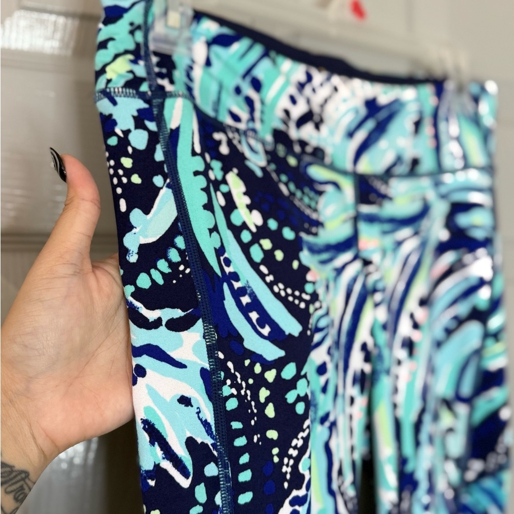Lilly Pulitzer Blue and Teal Leggings| Medium - Picture 5 of 9